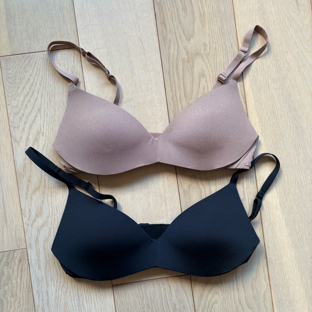 SKIMS Wireless Form Push-Up Plunge Bras 32A Black & Sienna Beige